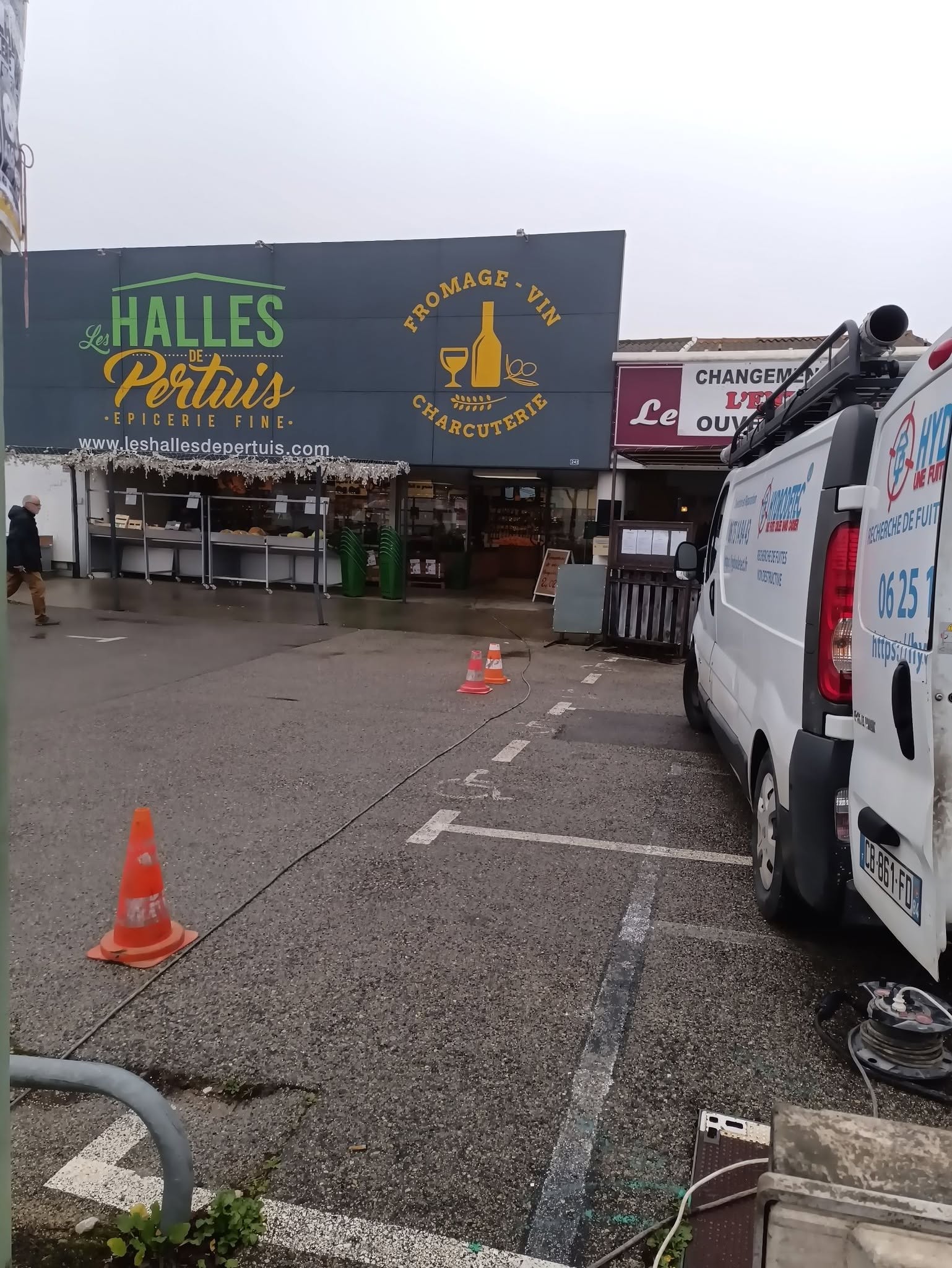 hydrodetect plombier à pertuis intervention aux halles de pertuis
