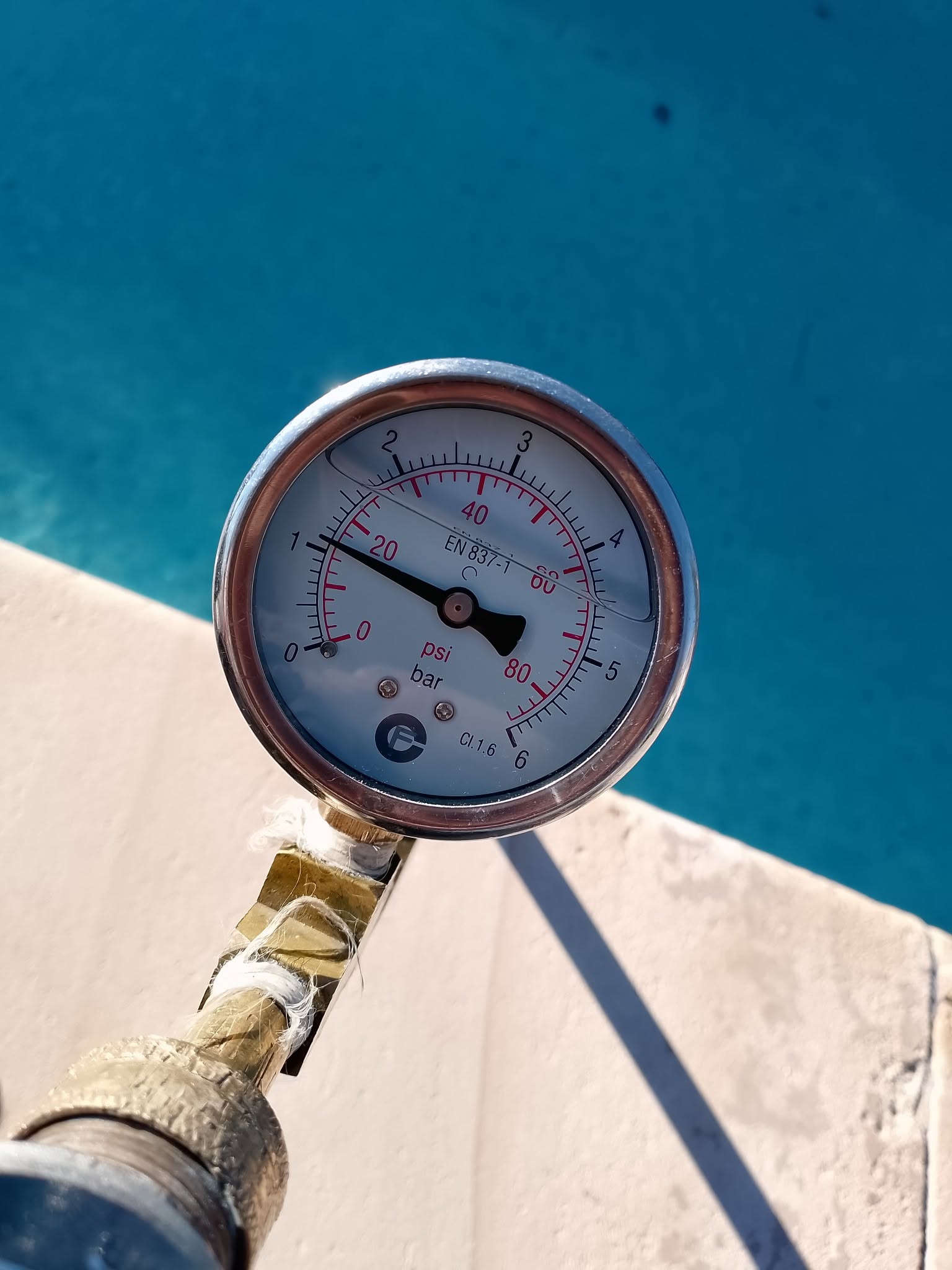 recherche de fuite d'eau piscine à Pertuis